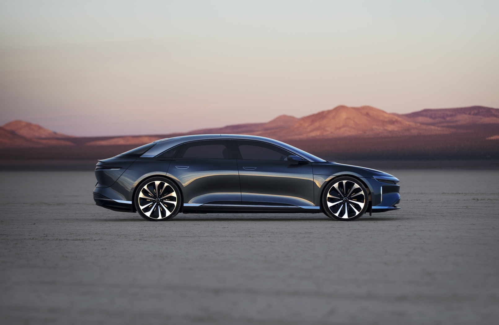 Lucid Air, la berline électrique qui s’attaque à Tesla avec plus de 830